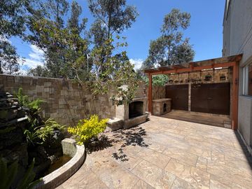 VENDO / ARRIENDO LINDA CASA EN CONJUNTO CUMBAYA