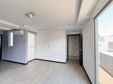 VENDO / ARRIENDO LINDA CASA EN CONJUNTO CUMBAYA