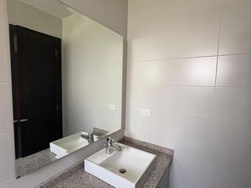 VENDO / ARRIENDO LINDA CASA EN CONJUNTO CUMBAYA