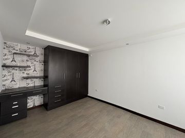 VENDO / ARRIENDO LINDA CASA EN CONJUNTO CUMBAYA