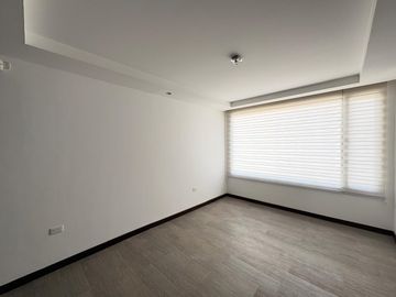 VENDO / ARRIENDO LINDA CASA EN CONJUNTO CUMBAYA