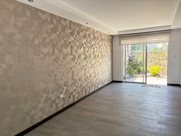 VENDO / ARRIENDO LINDA CASA EN CONJUNTO CUMBAYA