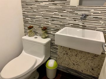 VENTA DPTO EN AV LA PAZ, MIRAFLORES, 2 DORMITORIOS