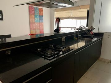 VENTA DPTO EN AV LA PAZ, MIRAFLORES, 2 DORMITORIOS