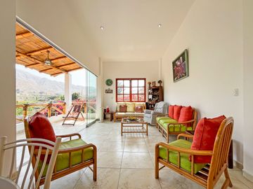 🏡✨ EN VENTA: HERMOSA CASA CON HUERTO EN SANTA CRUZ DE FLORES – MALA, CAÑETE 🌿🍇