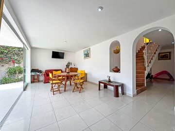 🏡✨ EN VENTA: HERMOSA CASA CON HUERTO EN SANTA CRUZ DE FLORES – MALA, CAÑETE 🌿🍇