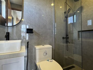 CHATEAUX DE PARIS SILANG CAVITE HOUSE AND LOT FOR SALE