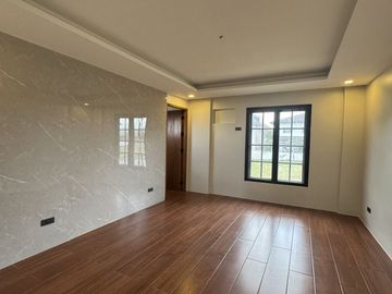 CHATEAUX DE PARIS SILANG CAVITE HOUSE AND LOT FOR SALE