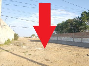 VENTA DE AMPLIO TERRENO A FILO DE PISTA CARRETERA PIMENTEL