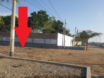 VENTA DE AMPLIO TERRENO A FILO DE PISTA CARRETERA PIMENTEL