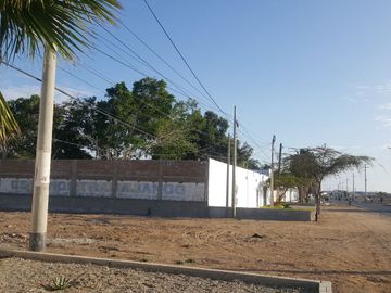 VENTA DE AMPLIO TERRENO A FILO DE PISTA CARRETERA PIMENTEL