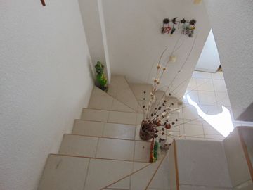 CASA EN VENTA EN FRACCIONAMIENTO CON DOS ALBERCAS