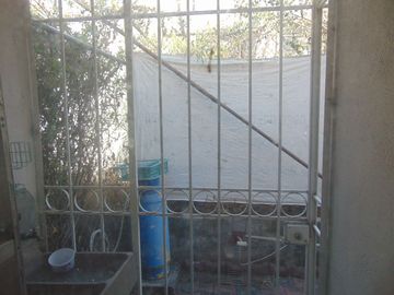 CASA EN VENTA EN FRACCIONAMIENTO CON DOS ALBERCAS