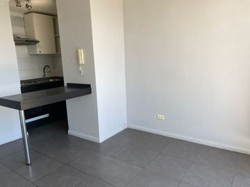 Imperdible vista de Santiago Centro, SE VENDE LOFT a pasos Metro Parque Almagro