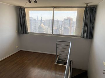 Imperdible vista de Santiago Centro, SE VENDE LOFT a pasos Metro Parque Almagro