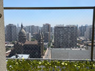 Imperdible vista de Santiago Centro, SE VENDE LOFT a pasos Metro Parque Almagro