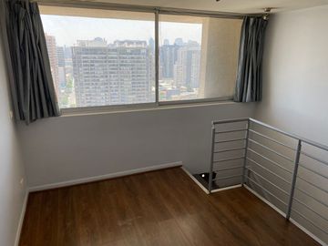 Imperdible vista de Santiago Centro, SE VENDE LOFT a pasos Metro Parque Almagro