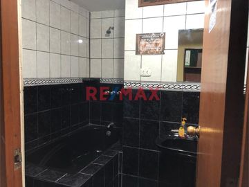 Vendo Casa Comercial San Juan De Miraflores S/. 1'270,500.00 - $ 350,000.00
