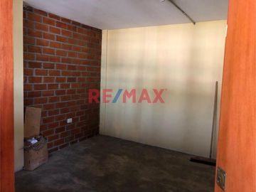 Vendo Casa Comercial San Juan De Miraflores S/. 1'270,500.00 - $ 350,000.00