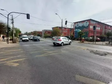 Gran Propiedad Esquina, Con Excelente Ubicación (rebajado)