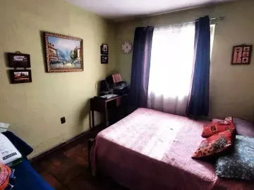 Gran Propiedad Esquina, Con Excelente Ubicación (rebajado)