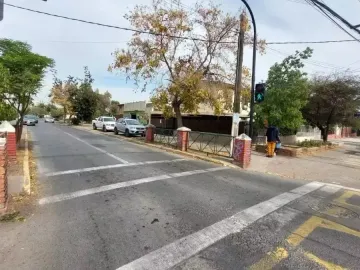 Gran Propiedad Esquina, Con Excelente Ubicación (rebajado)