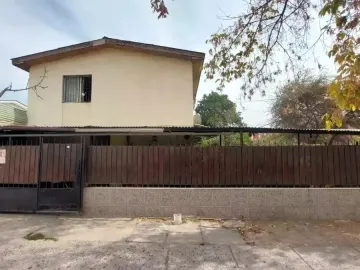 Gran Propiedad Esquina, Con Excelente Ubicación (rebajado)