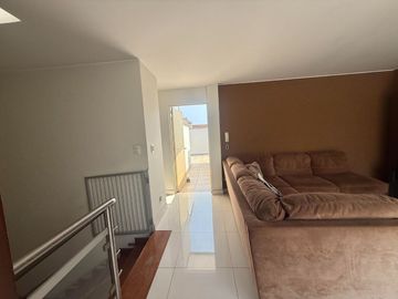Vendo Exclusivo Dúplex con Piscina y Área de Parrilla en Valle Hermoso!!