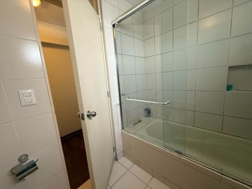 Vendo Exclusivo Dúplex con Piscina y Área de Parrilla en Valle Hermoso!!