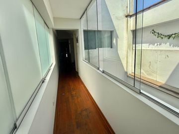 Vendo Exclusivo Dúplex con Piscina y Área de Parrilla en Valle Hermoso!!