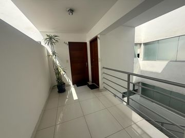 Vendo Exclusivo Dúplex con Piscina y Área de Parrilla en Valle Hermoso!!