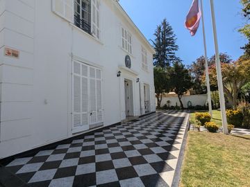Venta Casa Gran Terreno Metro Escuela Militar