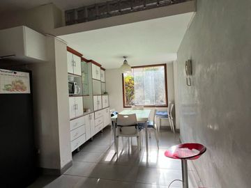 VENTA CASA 5 DORM. 3 COCHERAS, JR ANTONIO MIROQUESADA CERCA A AV. PEZET EN MAGDALENA DEL MAR