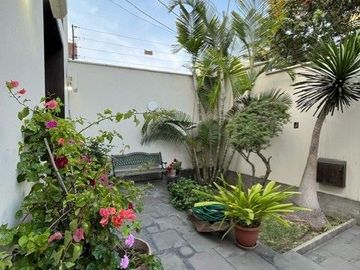 VENTA CASA 5 DORM. 3 COCHERAS, JR ANTONIO MIROQUESADA CERCA A AV. PEZET EN MAGDALENA DEL MAR