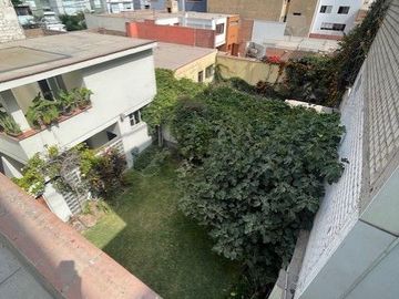 VENTA DE LINDA CASA 5 DORM. OFICINA/ESTUDIO, SALA ESTAR, 3 COCHERAS, CERCA AV. PEZET EN MAGDALENA DEL MAR