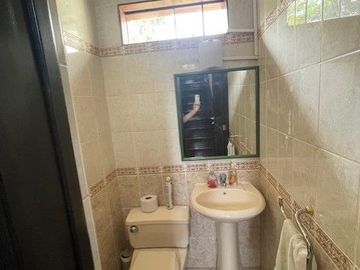 VENTA DE LINDA CASA 5 DORM. OFICINA/ESTUDIO, SALA ESTAR, 3 COCHERAS, CERCA AV. PEZET EN MAGDALENA DEL MAR