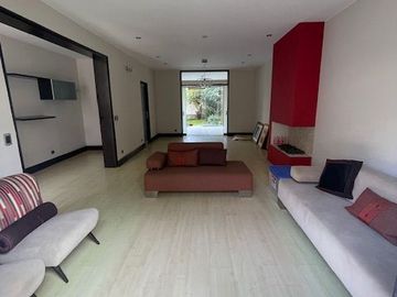 VENTA DE LINDA CASA 5 DORM. OFICINA/ESTUDIO, SALA ESTAR, 3 COCHERAS, CERCA AV. PEZET EN MAGDALENA DEL MAR