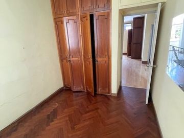 VENTA DE LINDA CASA 5 DORM. OFICINA/ESTUDIO, SALA ESTAR, 3 COCHERAS, CERCA AV. PEZET EN MAGDALENA DEL MAR