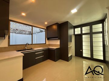 Casa en venta en Loja sector PROURVI