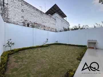 Casa en venta en Loja sector PROURVI