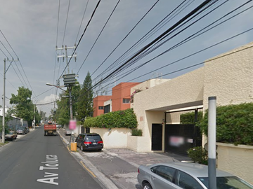 Casa en remate. Av. Toluca, Olivar de los Padres, Álvaro Obregón, CDMX.