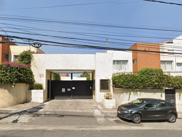 Casa en remate. Av. Toluca, Olivar de los Padres, Álvaro Obregón, CDMX.