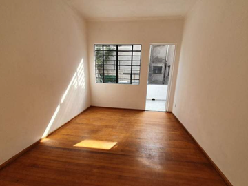 Casa en remate. Av. Toluca, Olivar de los Padres, Álvaro Obregón, CDMX.
