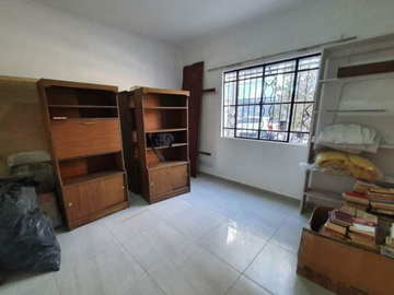 Casa en remate. Av. Toluca, Olivar de los Padres, Álvaro Obregón, CDMX.