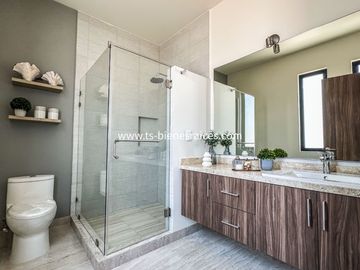 Casa en VENTA en Altos del Marques (Lomas del Marques)
