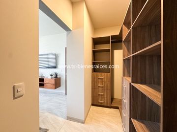Casa en VENTA en Altos del Marques (Lomas del Marques)