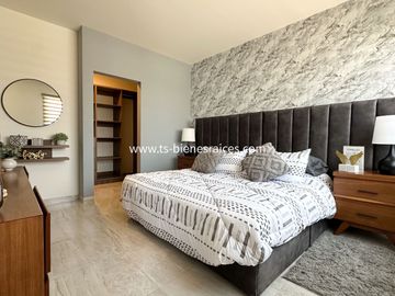 Casa en VENTA en Altos del Marques (Lomas del Marques)