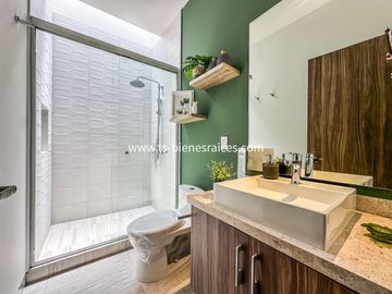 Casa en VENTA en Altos del Marques (Lomas del Marques)