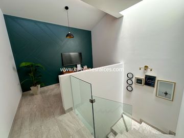 Altos del Marqués Casa Nueva en VENTA