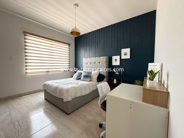 Altos del Marqués Casa Nueva en VENTA